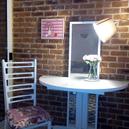 Optimist Apartment