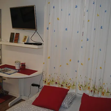 Apartment Optimist *